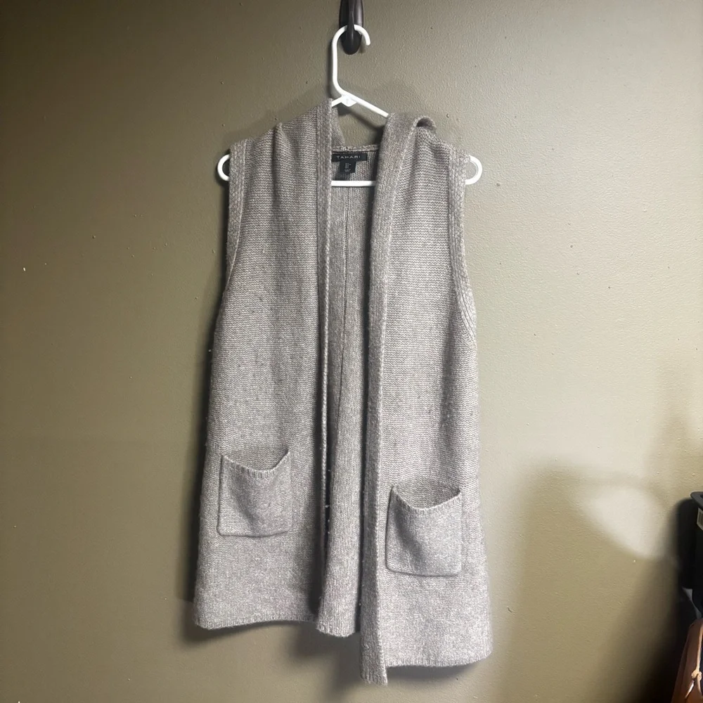 Tahari Wool Blend Sleeveless Hooded Open Front Cardigan with Pockets size Large